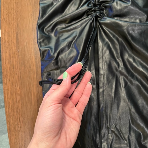 Club L ruched midi skirt - Picture 4 of 7